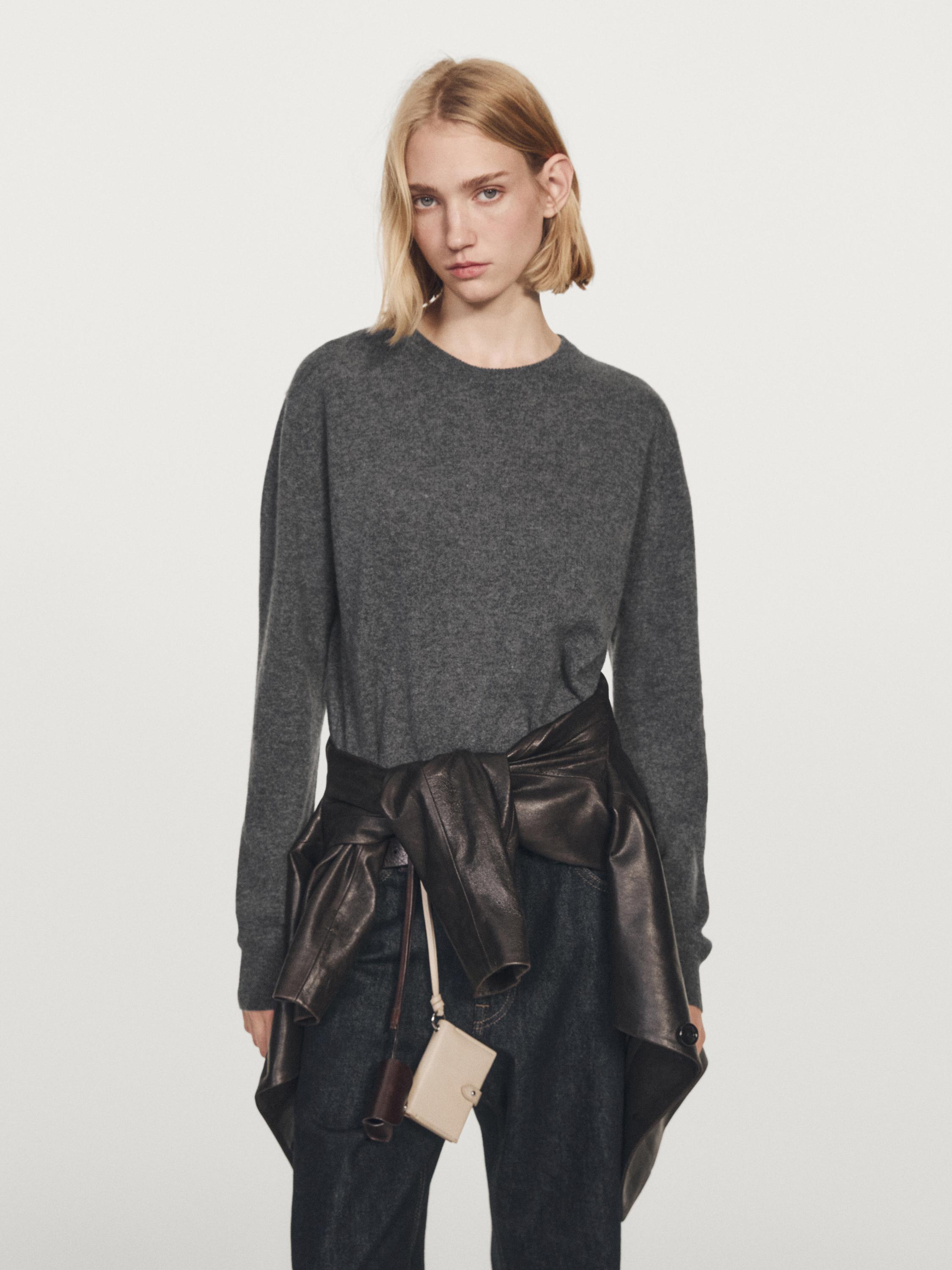 Knit 100% cashmere crew neck sweater